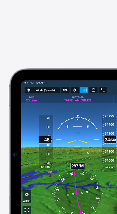 Um iPad mostra velocidades e direções do vento num mapa topográfico de voo, com relevos a representar montanhas.